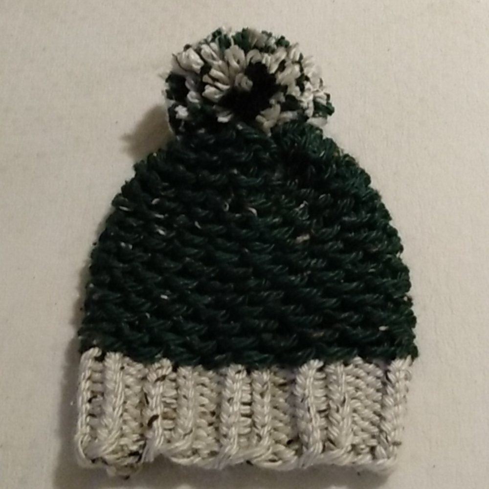 Hand-knit green fishscale hat